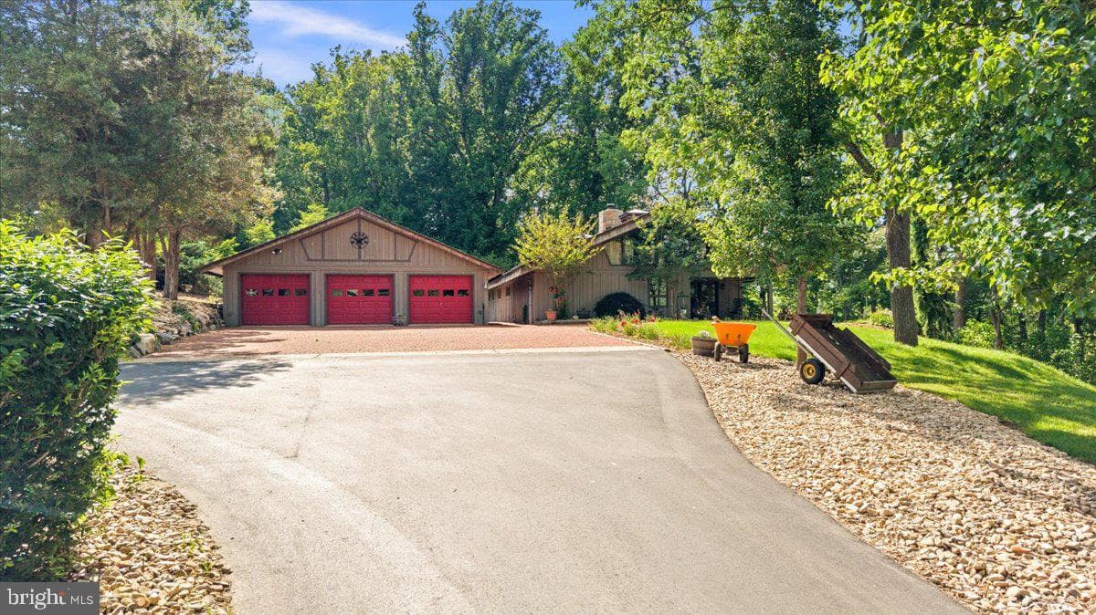 356 River View Drive photo 10