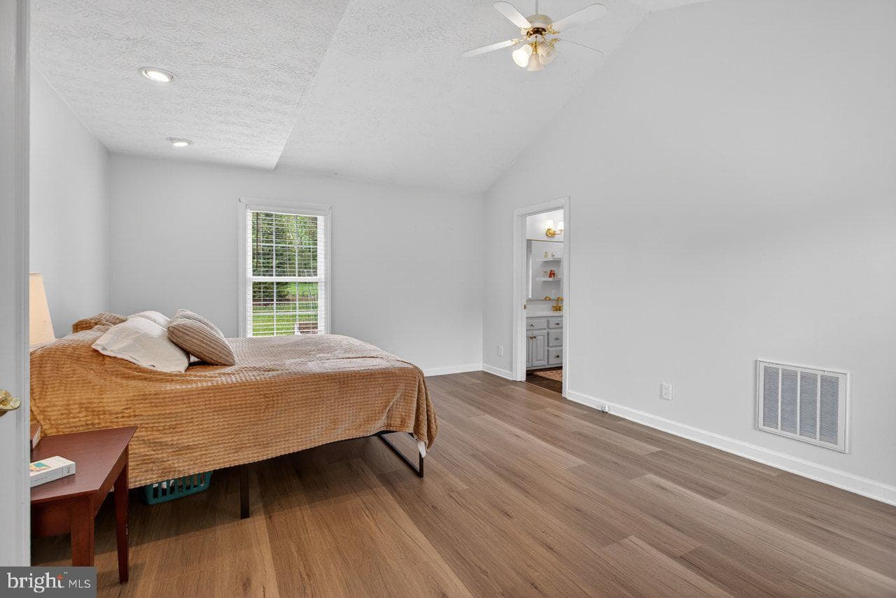 20 Dirby Way photo 32