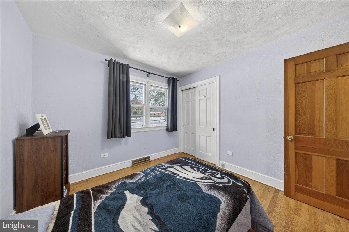 8901 Deekens Street photo 26