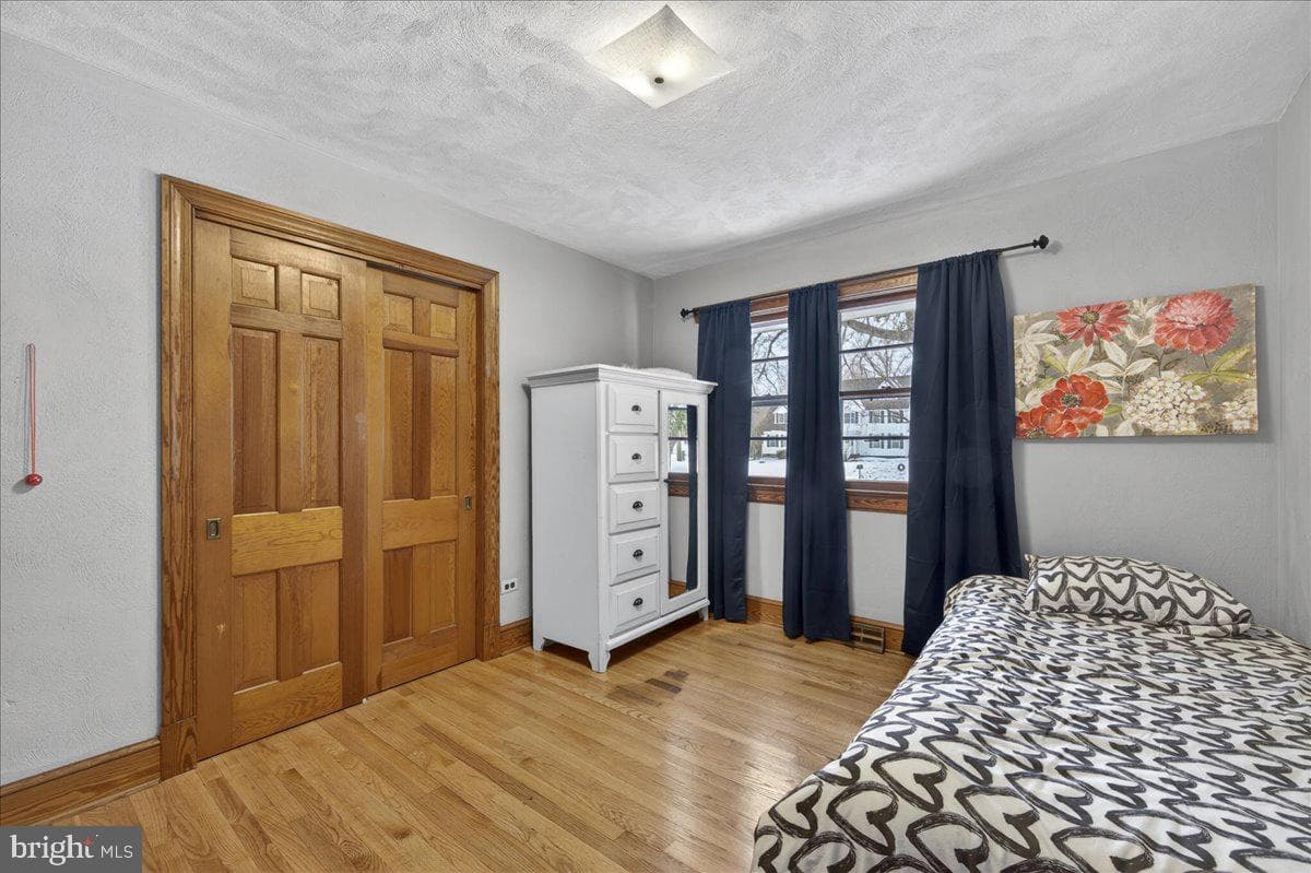 8901 Deekens Street photo 29