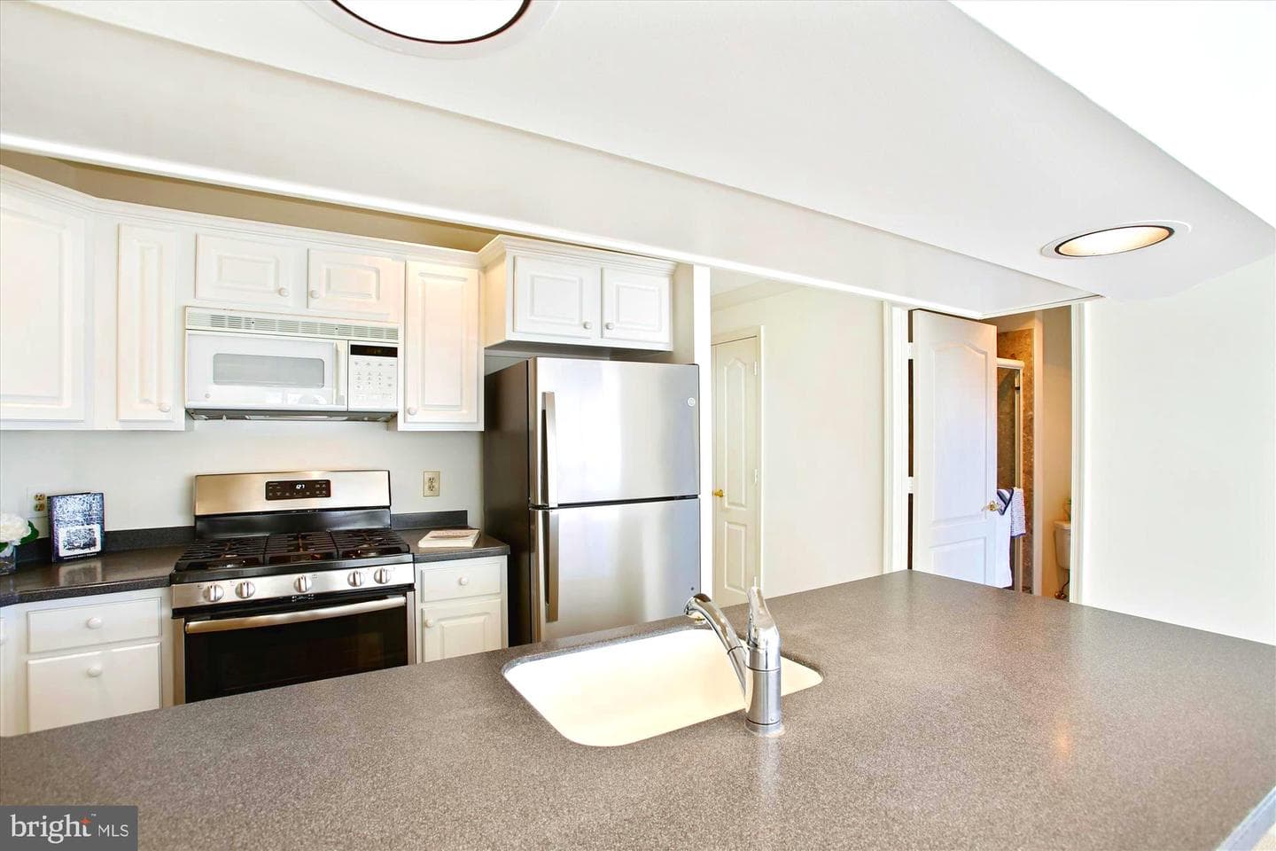 1050 N Stuart Street #800 photo 29