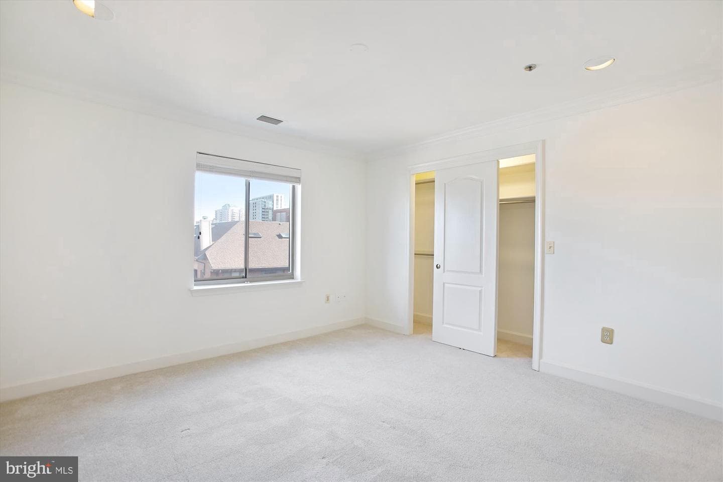 1050 N Stuart Street #800 photo 39
