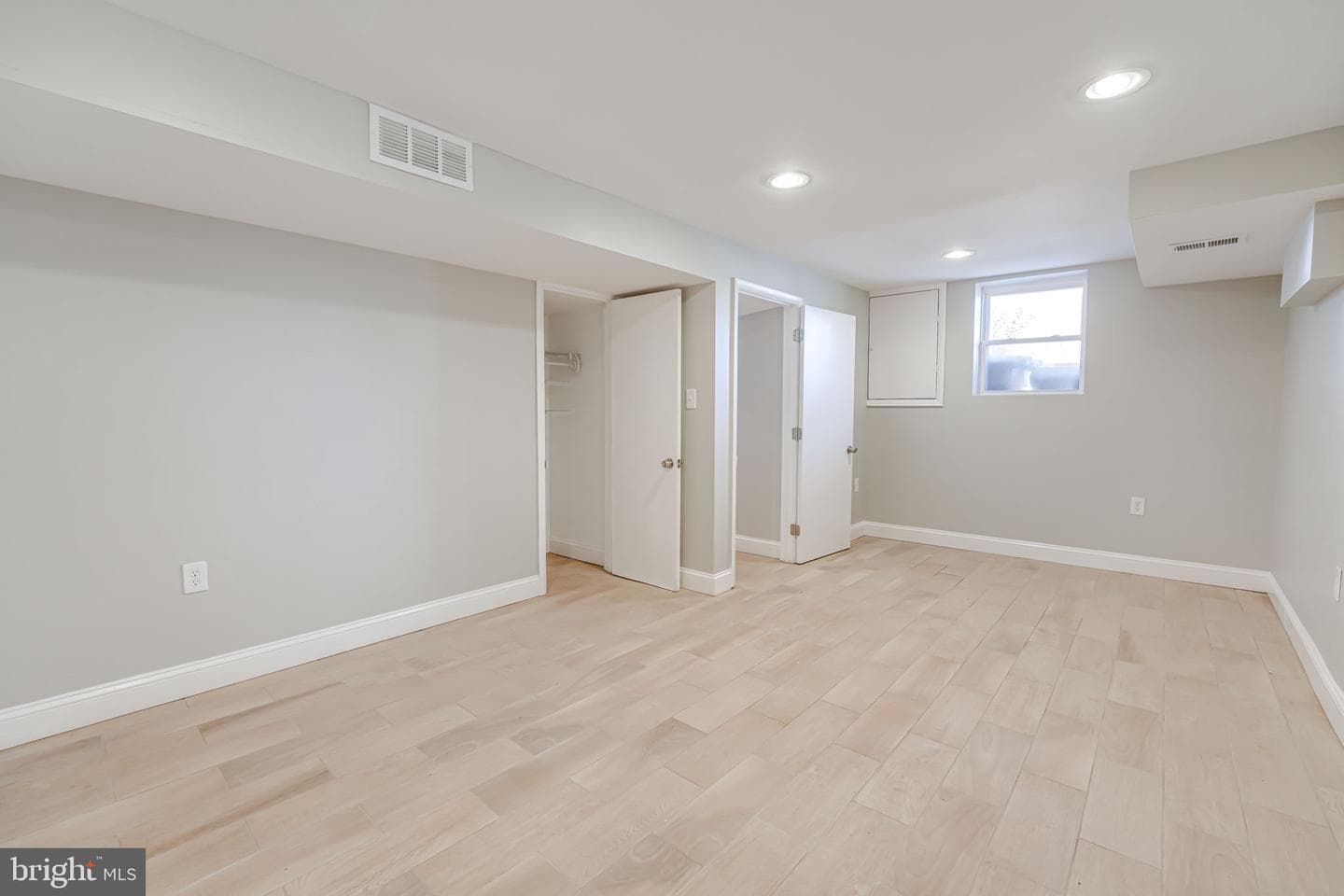 1226 S Forest Drive photo 16