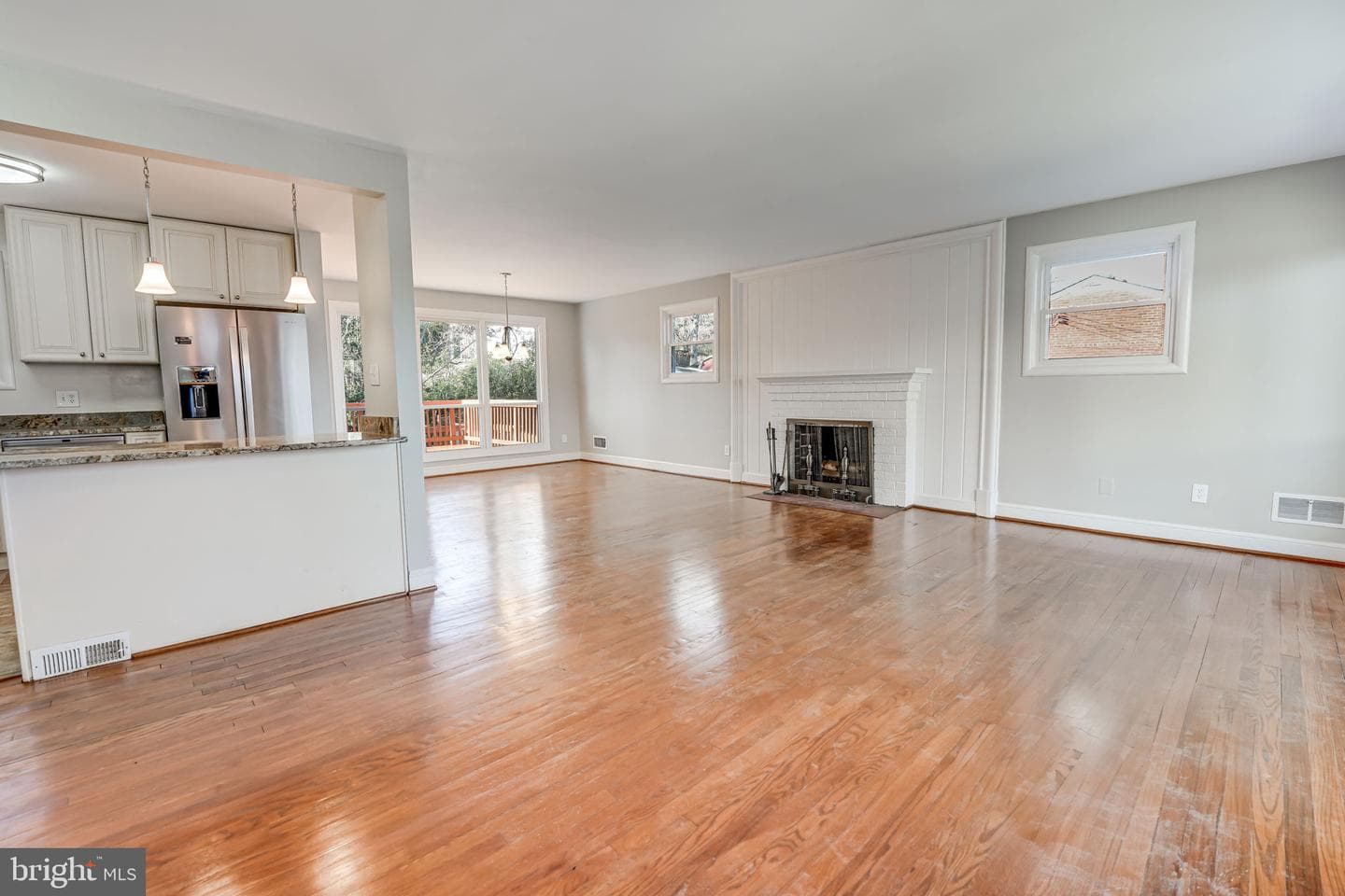 1226 S Forest Drive photo 2