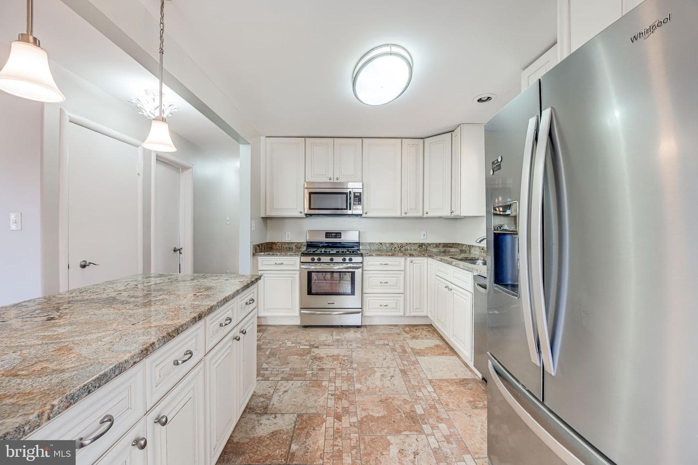 1226 S Forest Drive photo 5