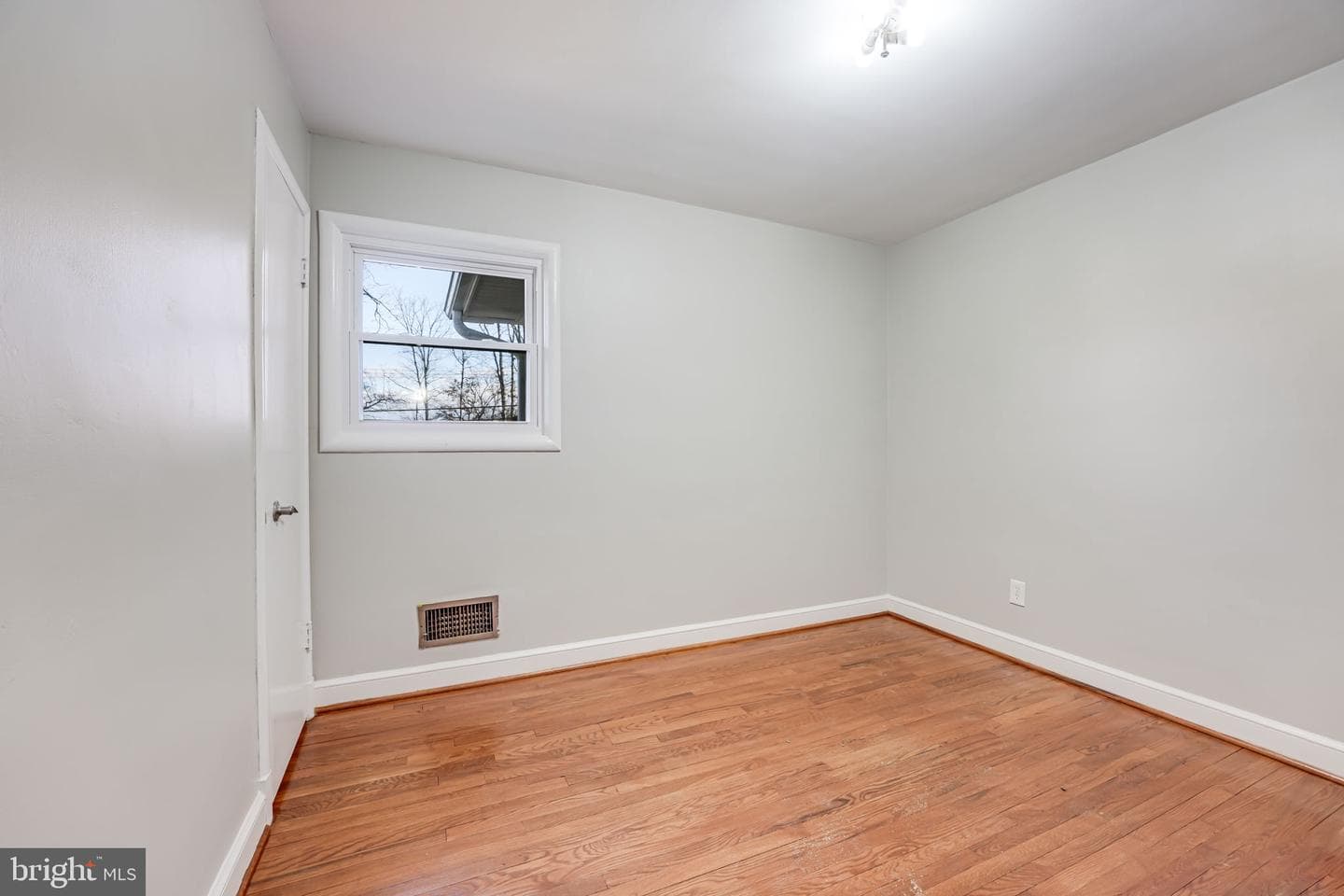 1226 S Forest Drive photo 7