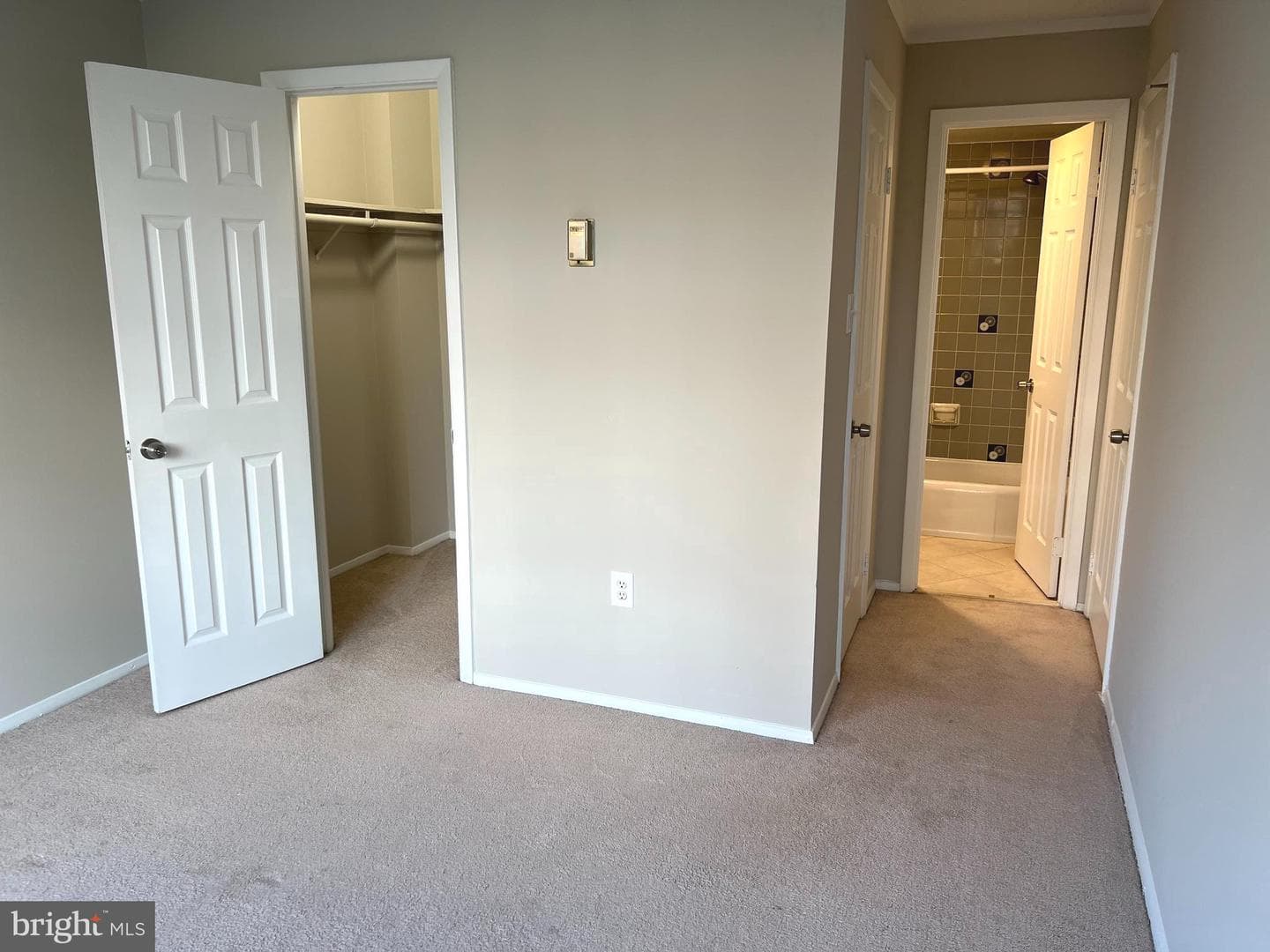 5353 Columbia Pike #308 photo 18