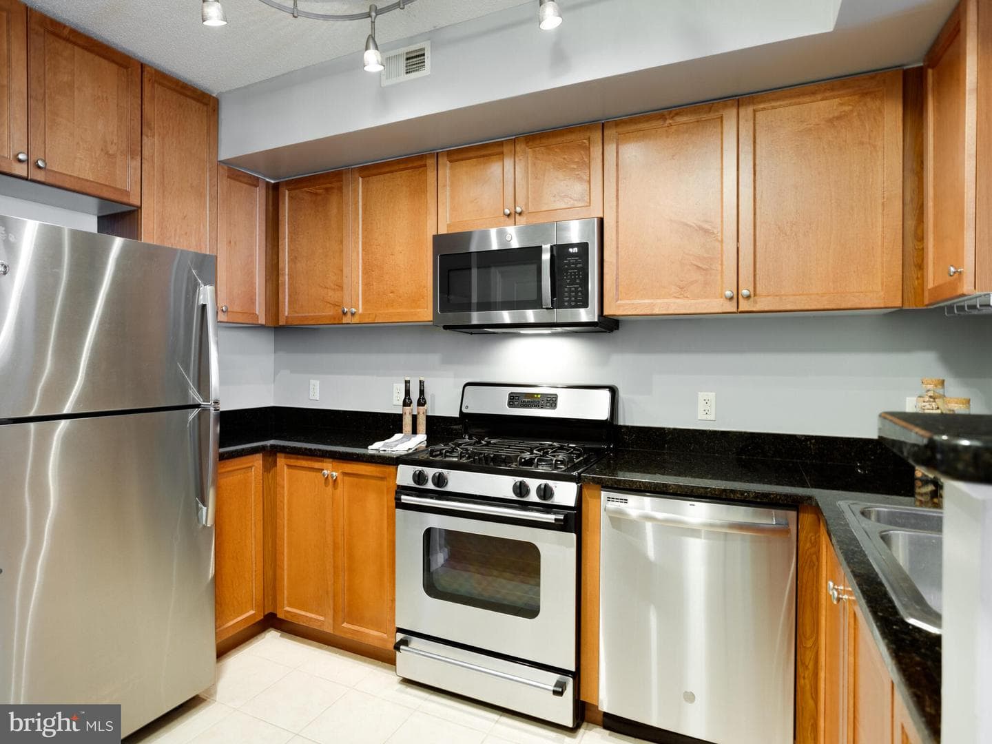 851 N Glebe Road #1910 photo 16