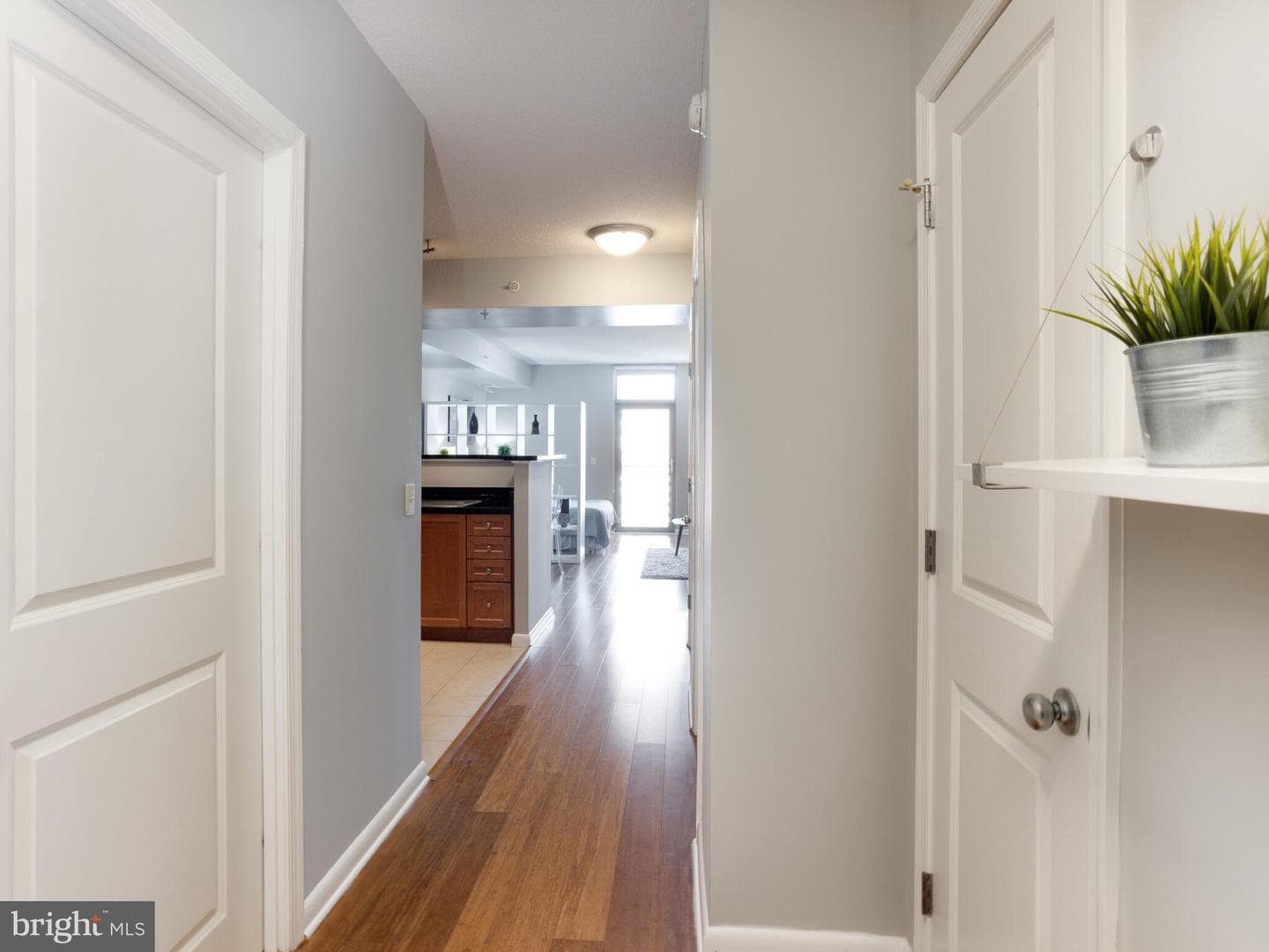 851 N Glebe Road #1910 photo 4