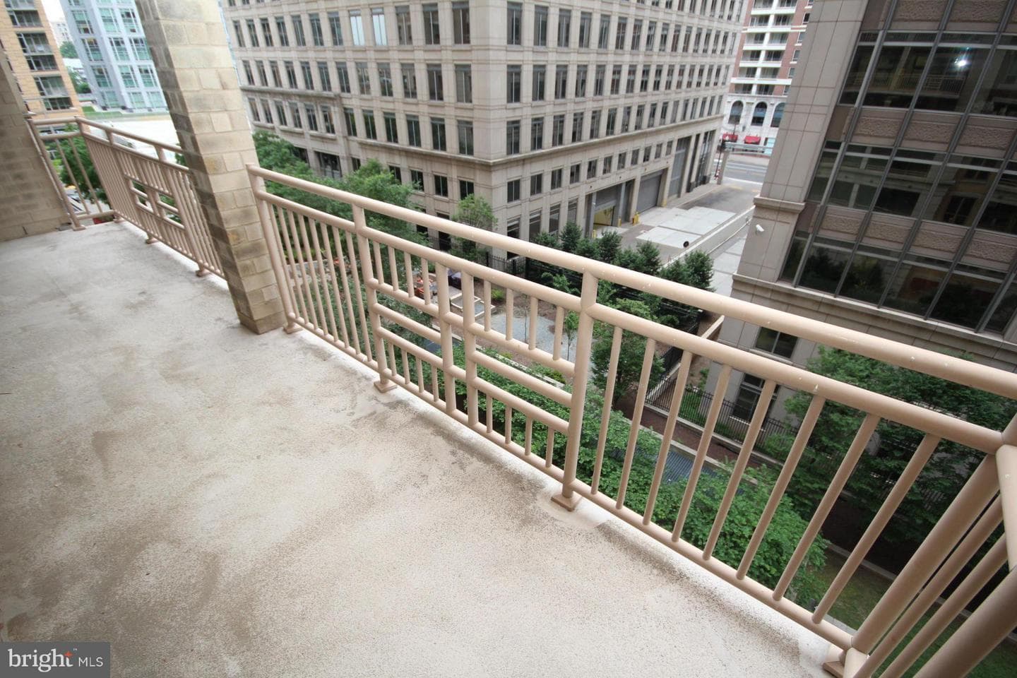 888 Quincy Street N #611 photo 27