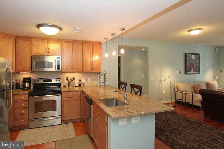 888 Quincy Street N #611 photo 28