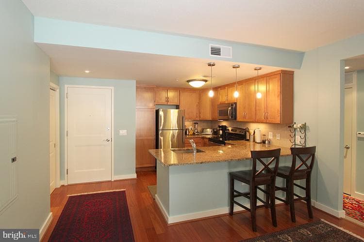 888 Quincy Street N #611 photo 40