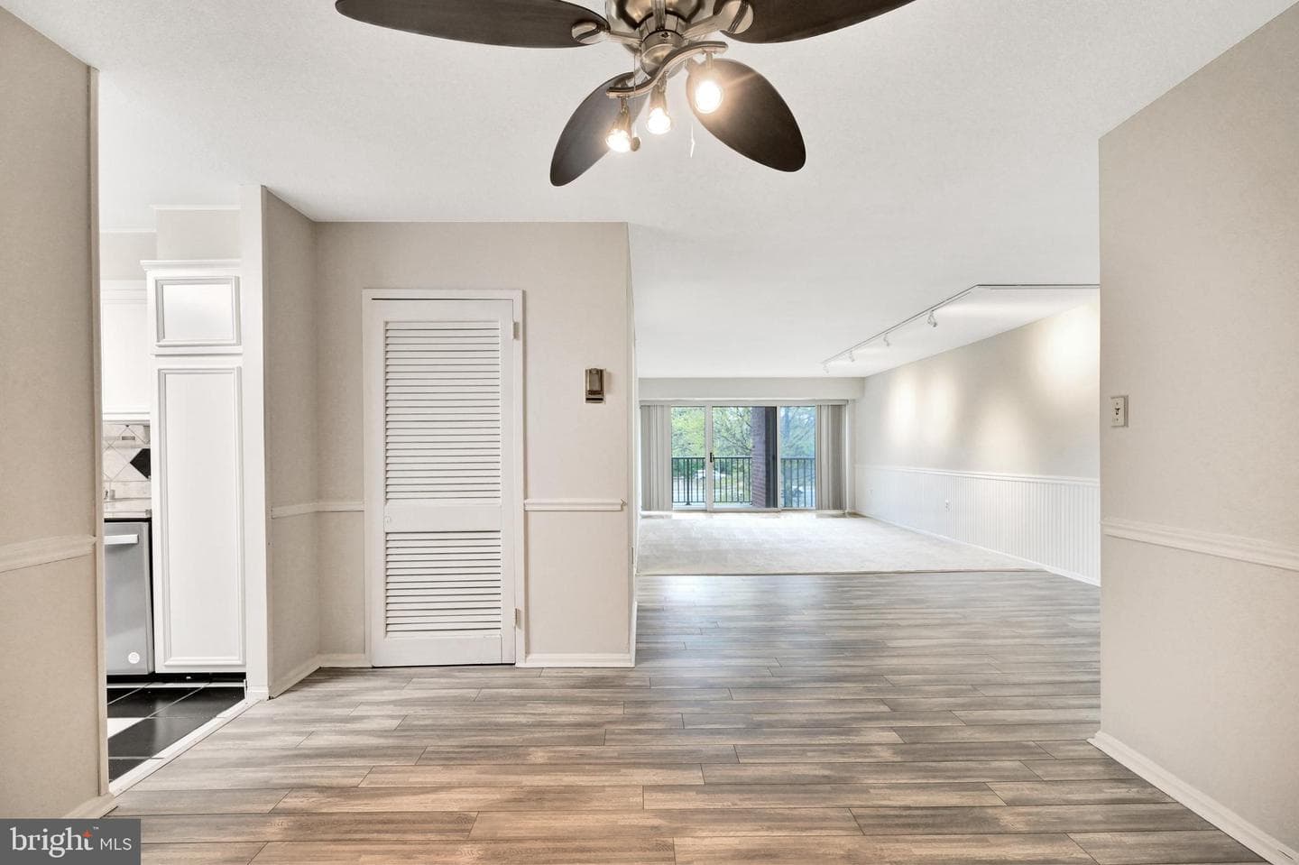 1300 Army Navy Drive S #227 photo 5