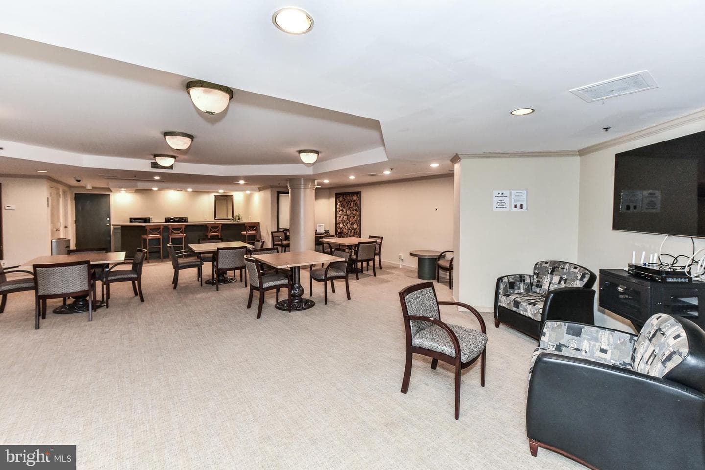 1600 N Oak Street #125 photo 37