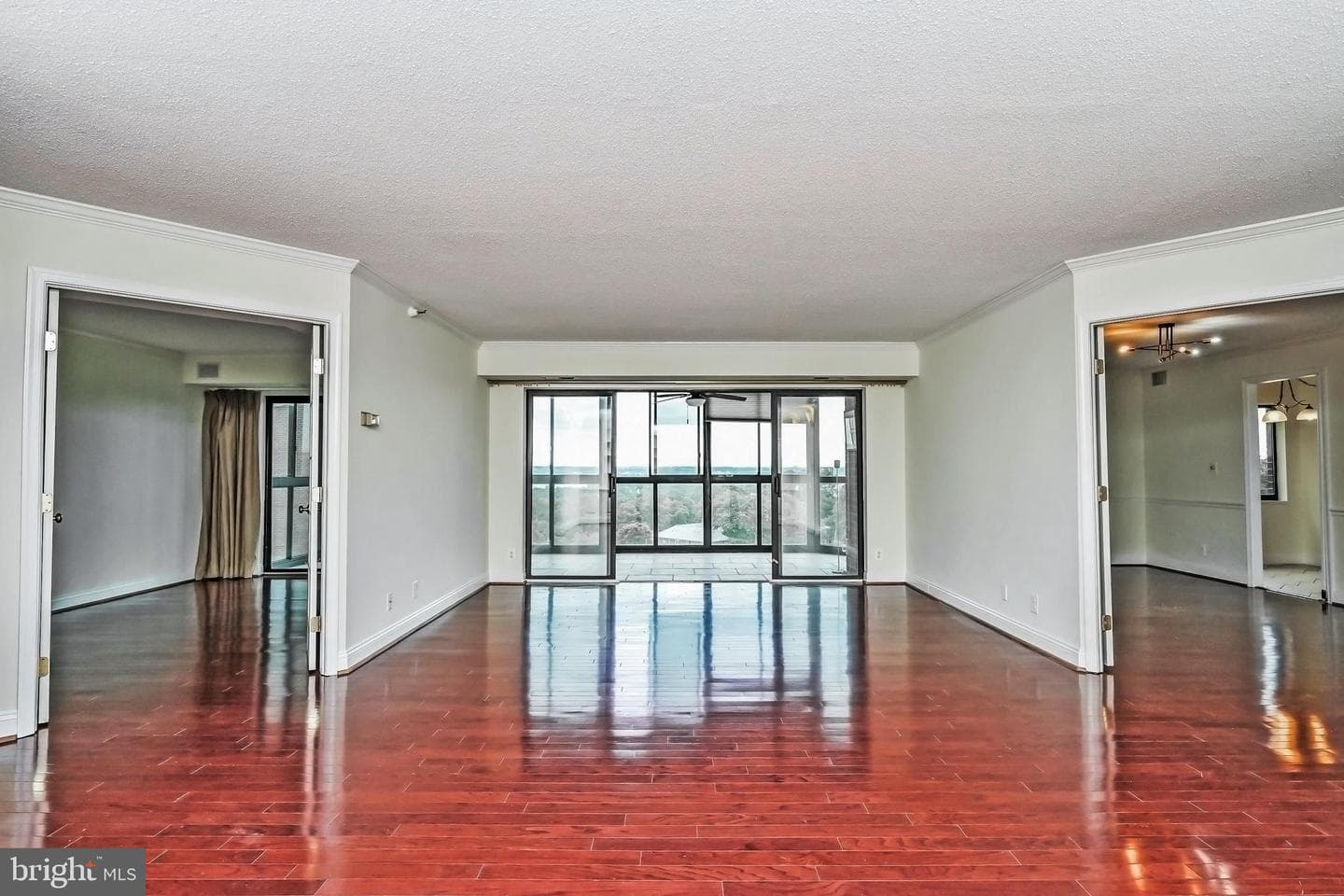 1600 N Oak Street #919 photo 1