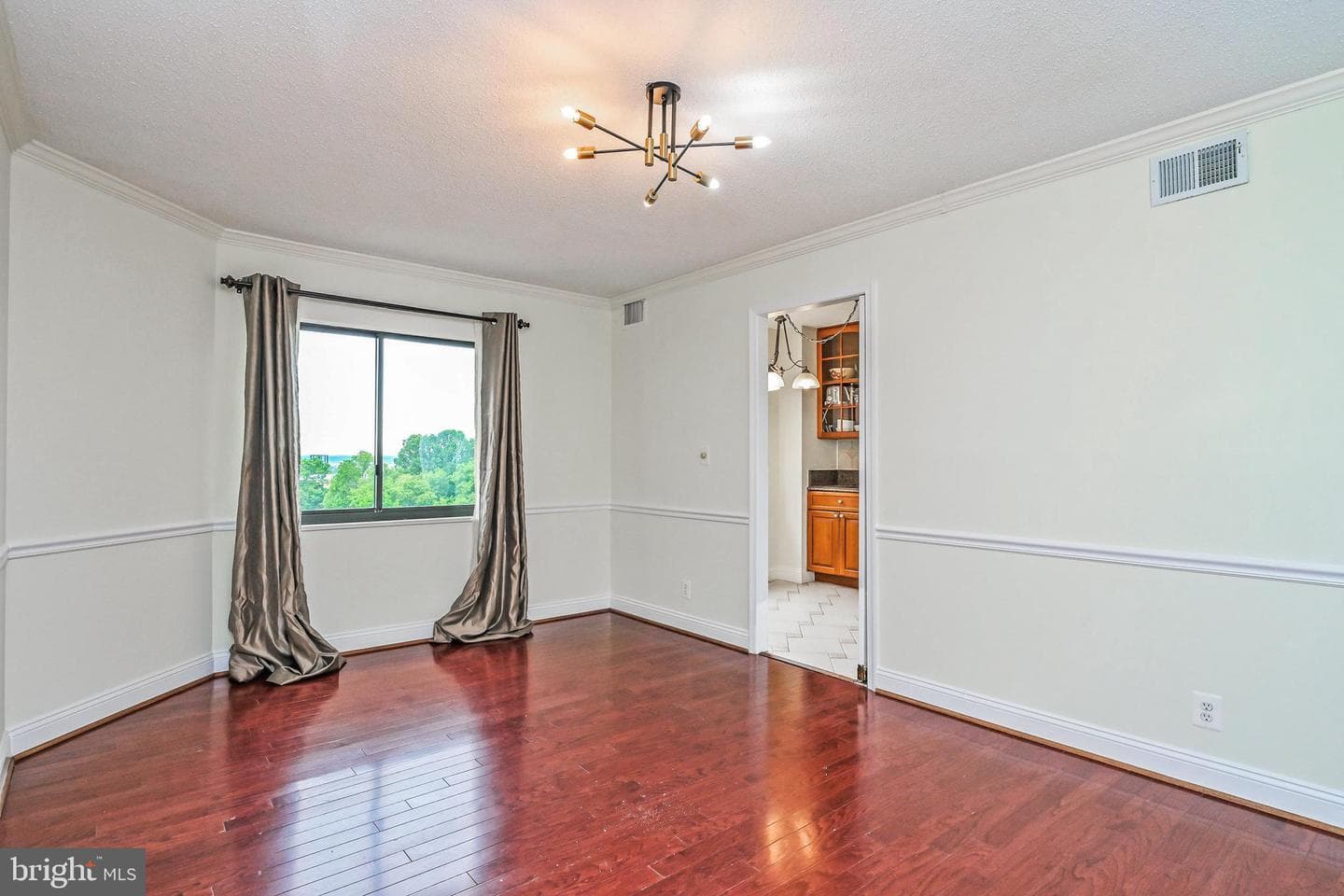 1600 N Oak Street #919 photo 62
