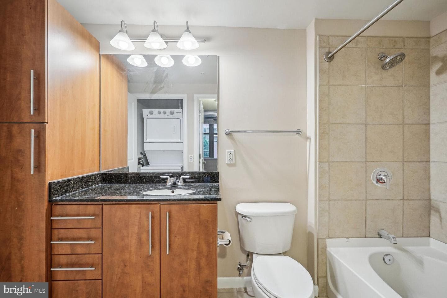 1021 N Garfield Street #320 photo 15