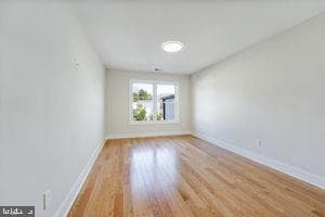 2023 S Kenmore Street photo 29