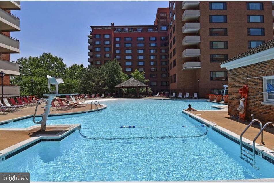 1121 Arlington Boulevard #934 photo 10