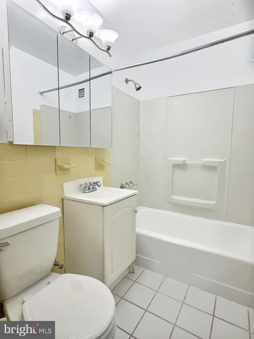1121 Arlington Boulevard #934 photo 7