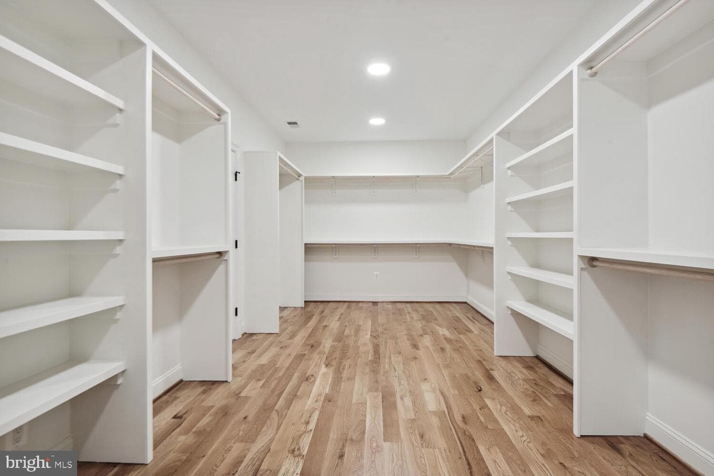 3620 N Kensington Street photo 54
