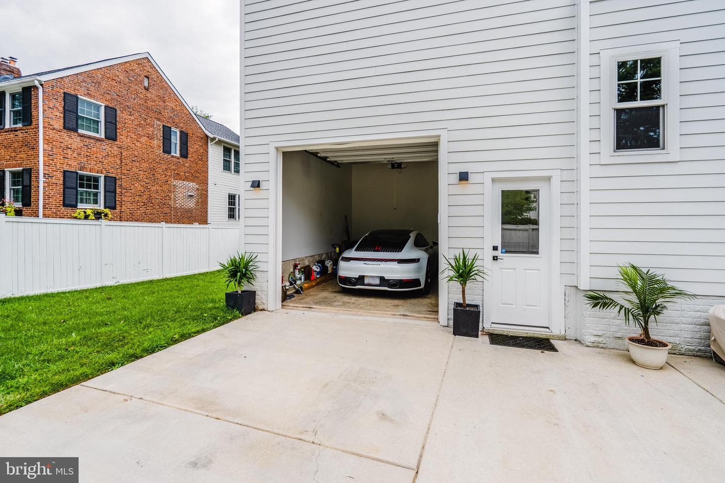 2621 N Lexington Street photo 44