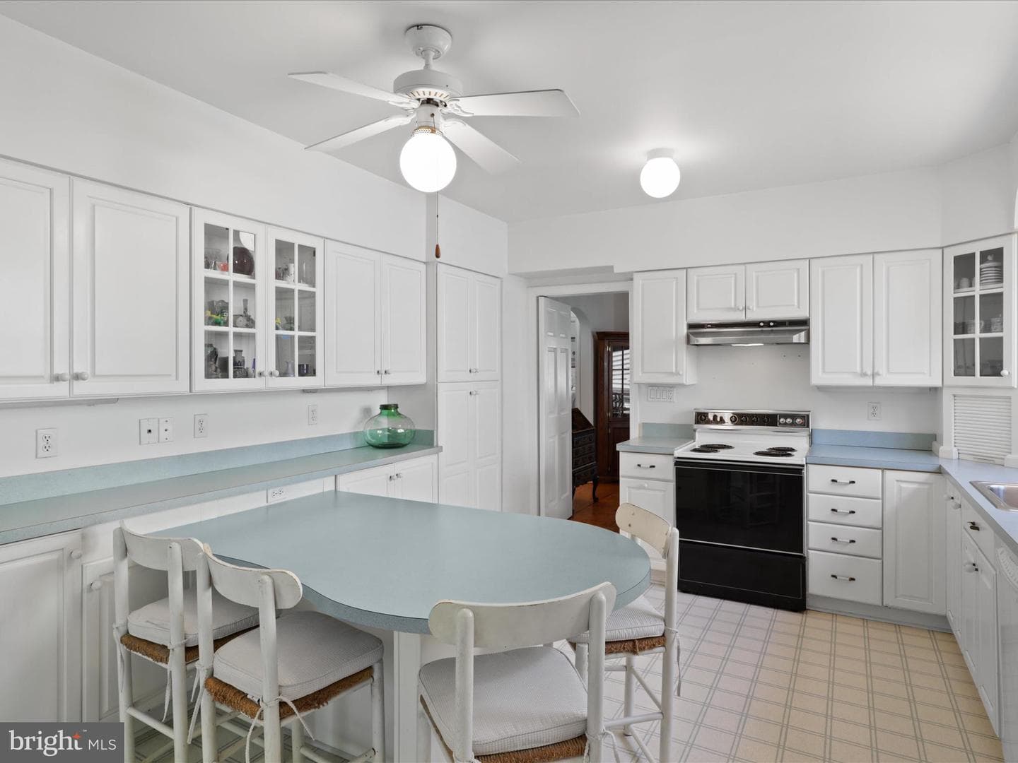 310 N Barton Street photo 23