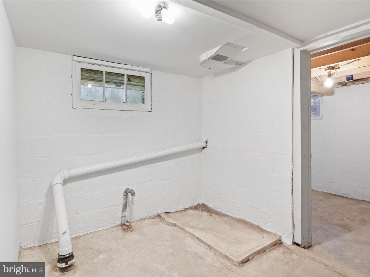 310 N Barton Street photo 31