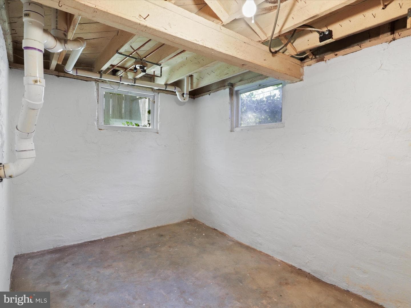 310 N Barton Street photo 32