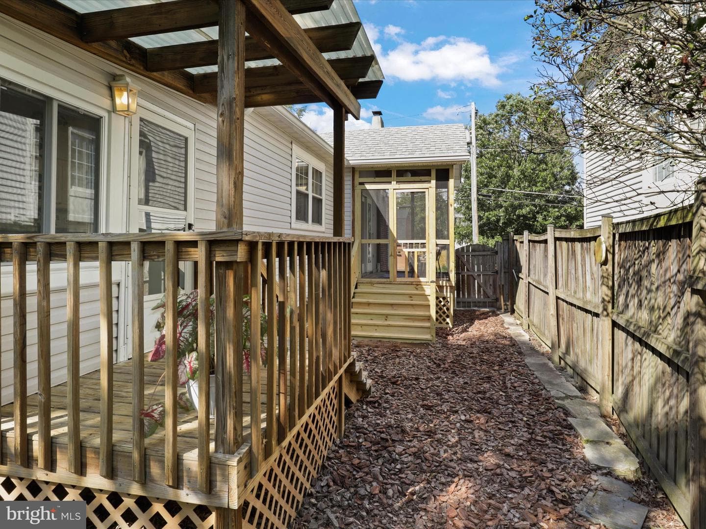 310 N Barton Street photo 35