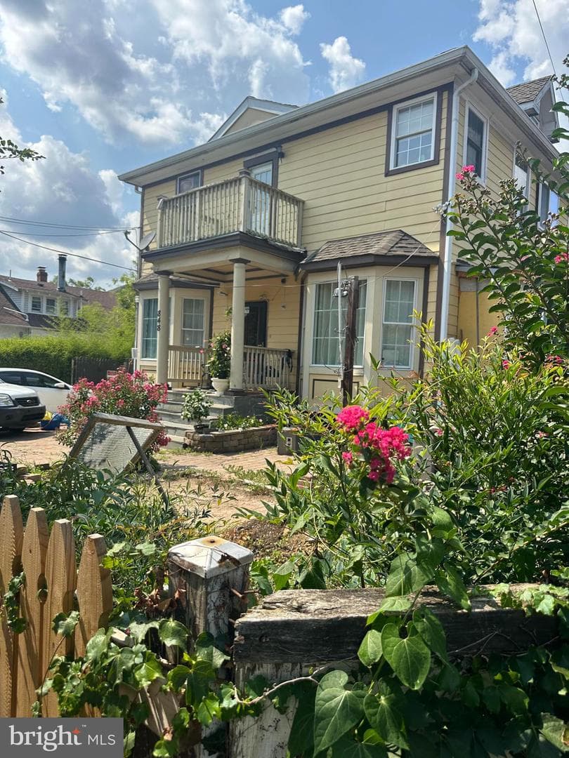 848 S Glebe Road photo 1