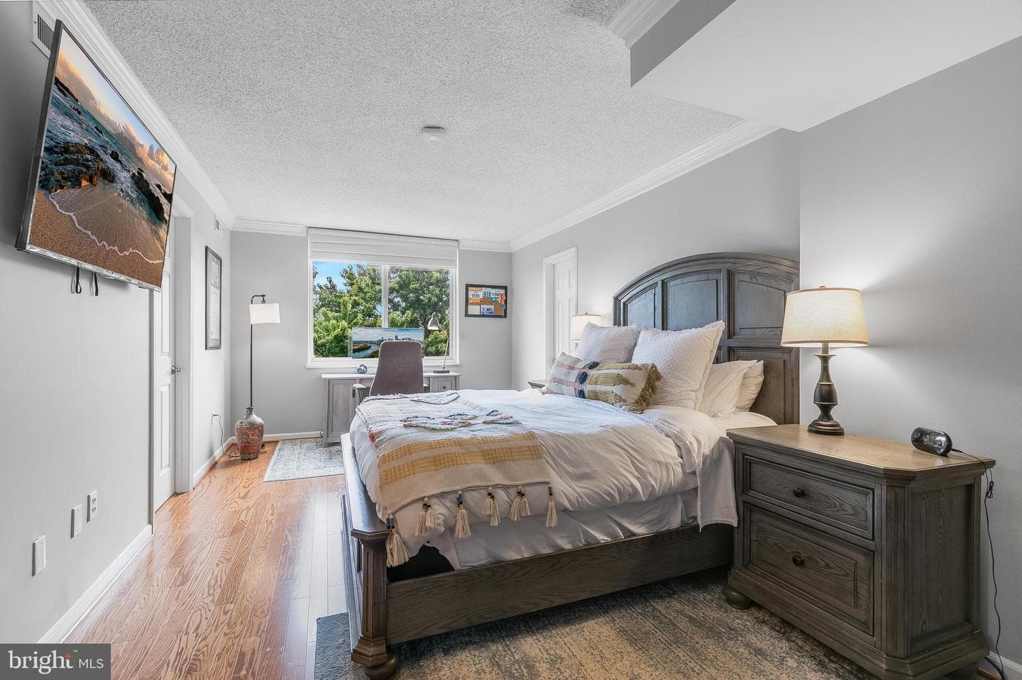 1515 S Arlington Ridge Road #702 photo 29