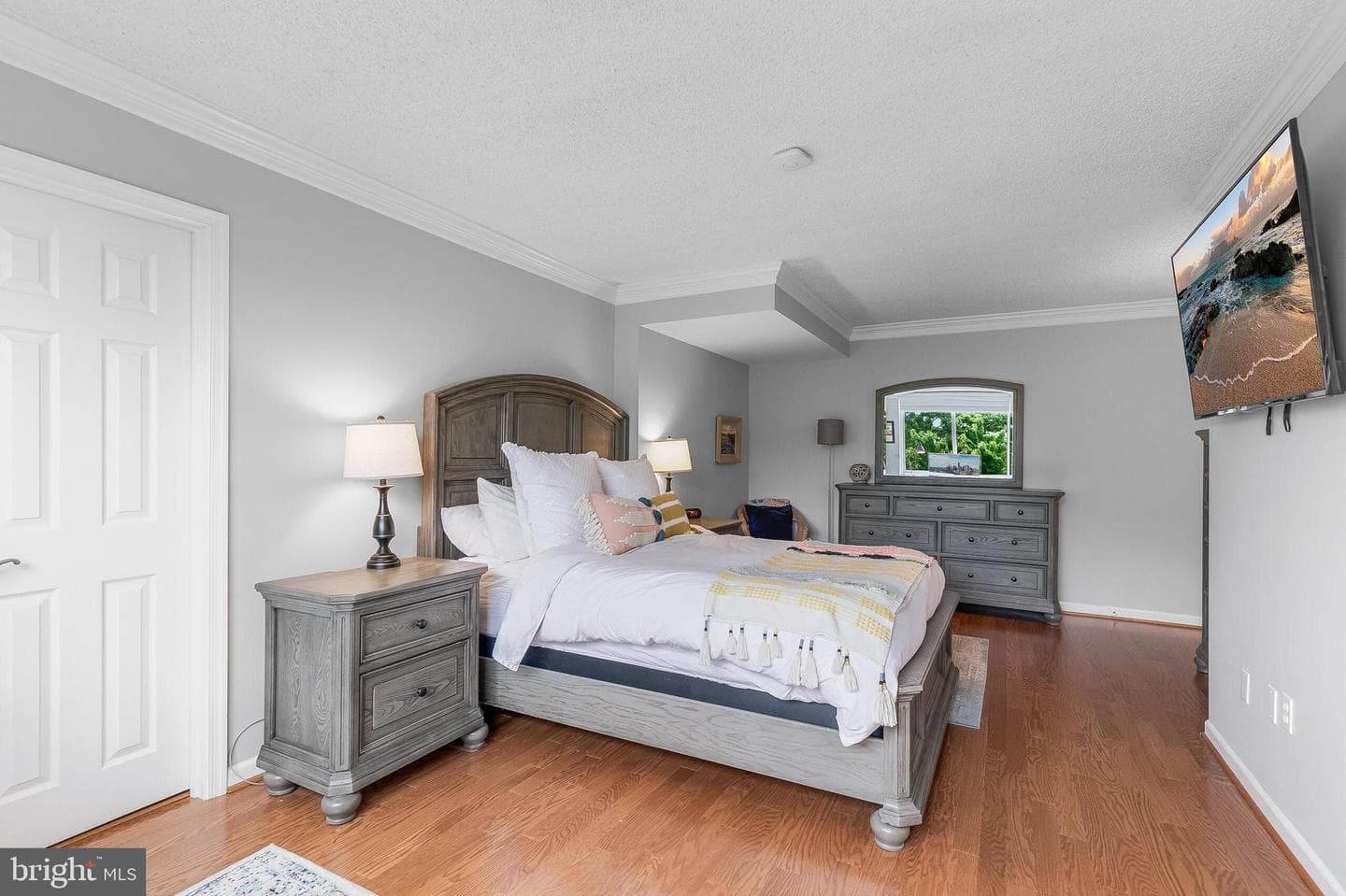 1515 S Arlington Ridge Road #702 photo 30