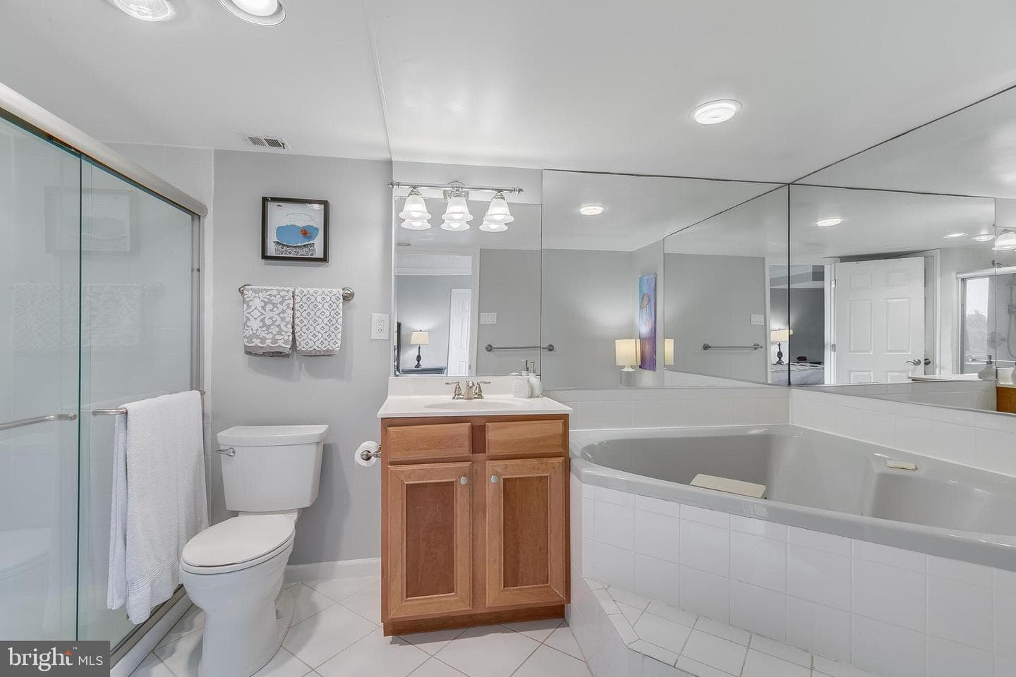 1515 S Arlington Ridge Road #702 photo 32