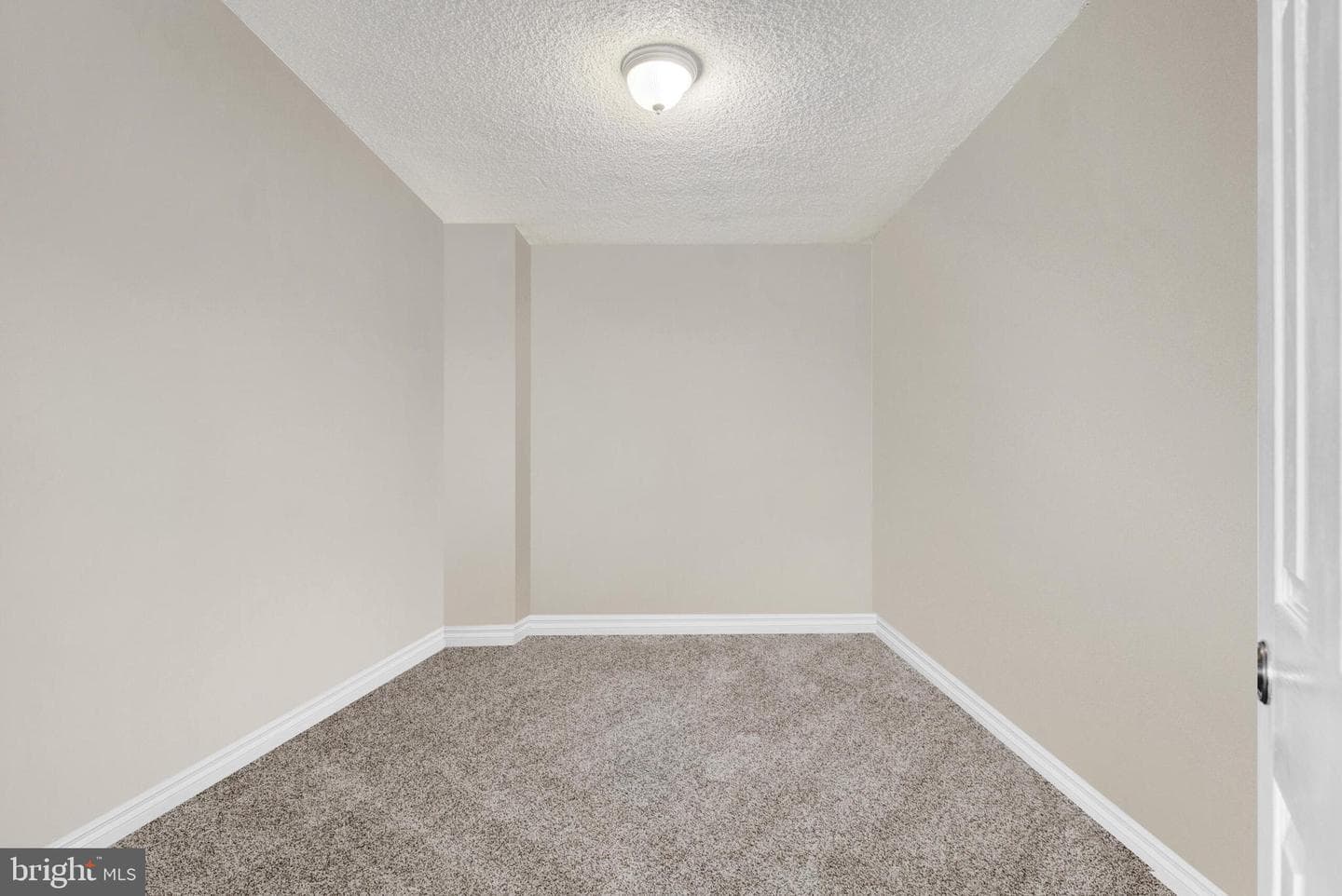 1515 S Arlington Ridge Road #702 photo 35