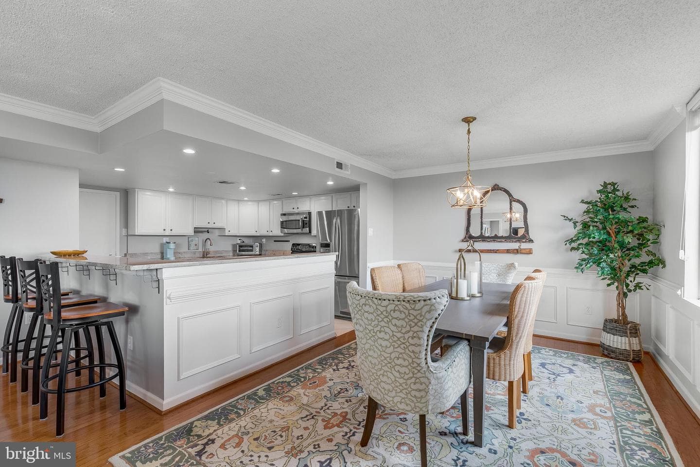 1515 S Arlington Ridge Road #702 photo 7