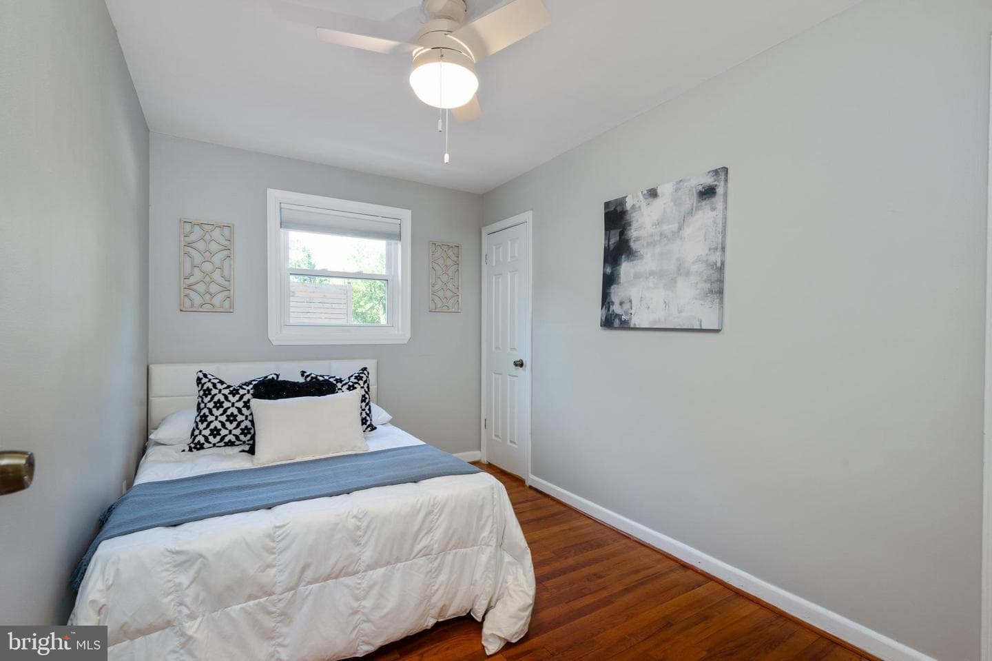 5401 22nd Street N photo 13