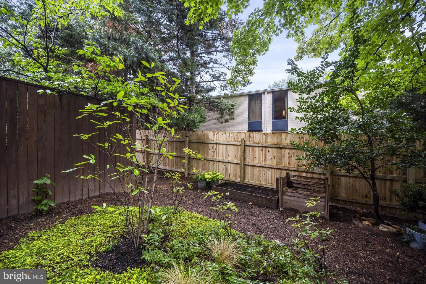 2117 N Lincoln Street photo 35