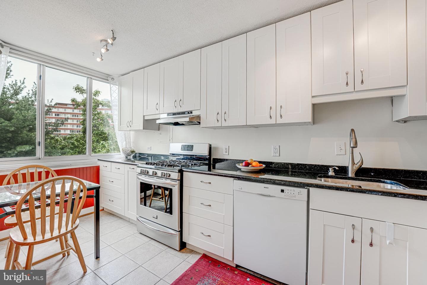 1301 S Arlington Ridge Road S #302 photo 19
