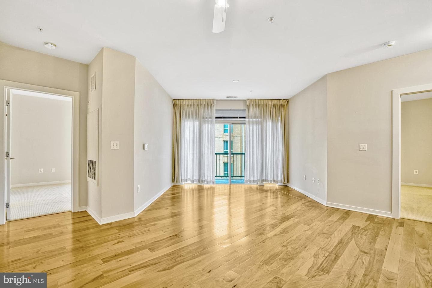 2200 N Westmoreland Street #421 photo 11