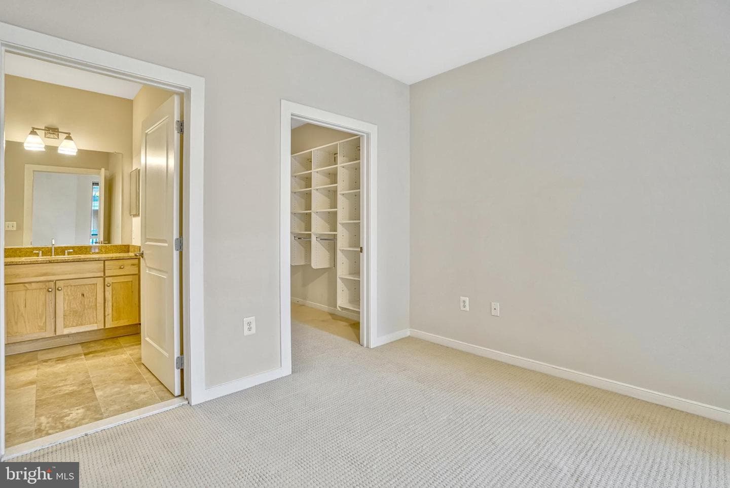 2200 N Westmoreland Street #421 photo 20