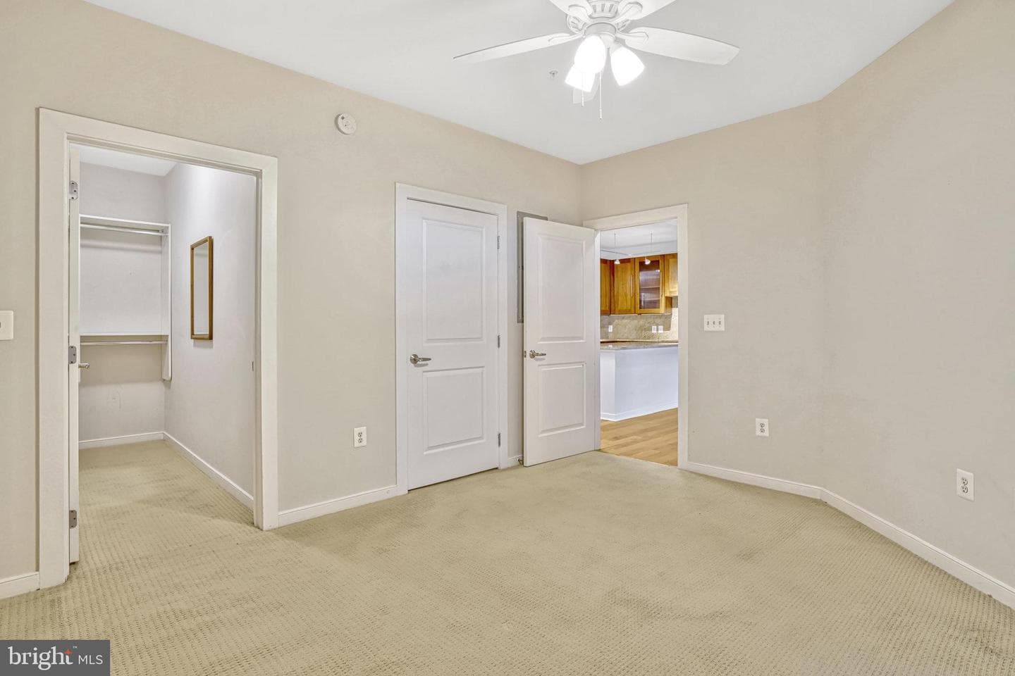 2200 N Westmoreland Street #421 photo 24