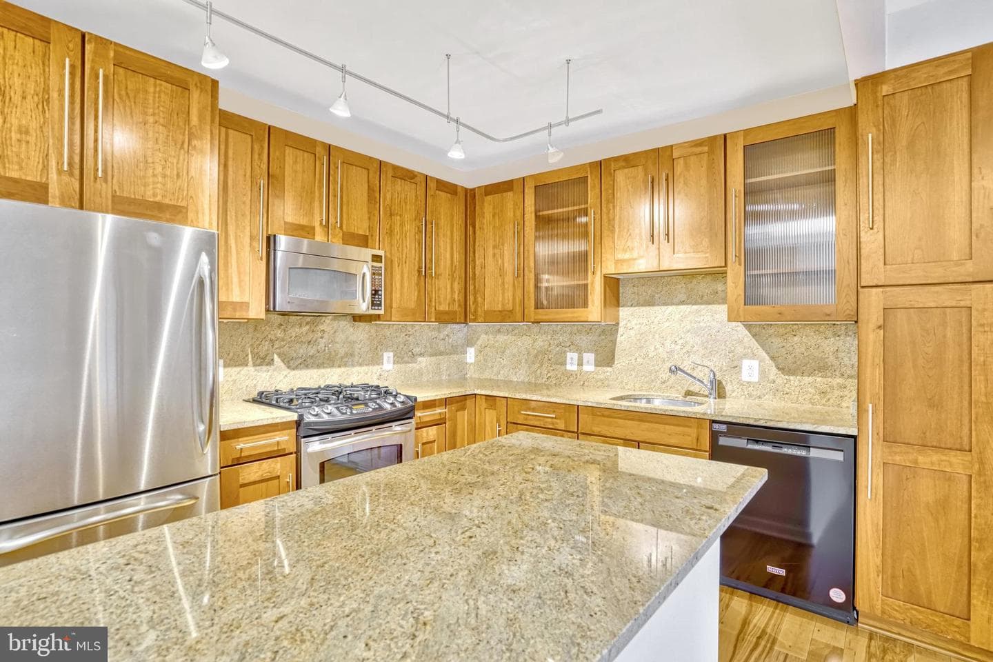 2200 N Westmoreland Street #421 photo 6
