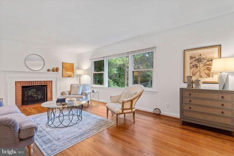 4524 40th Street N photo 3
