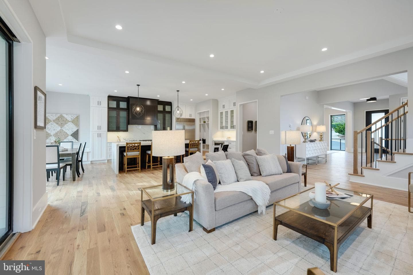 2813 N Kensington Street photo 16
