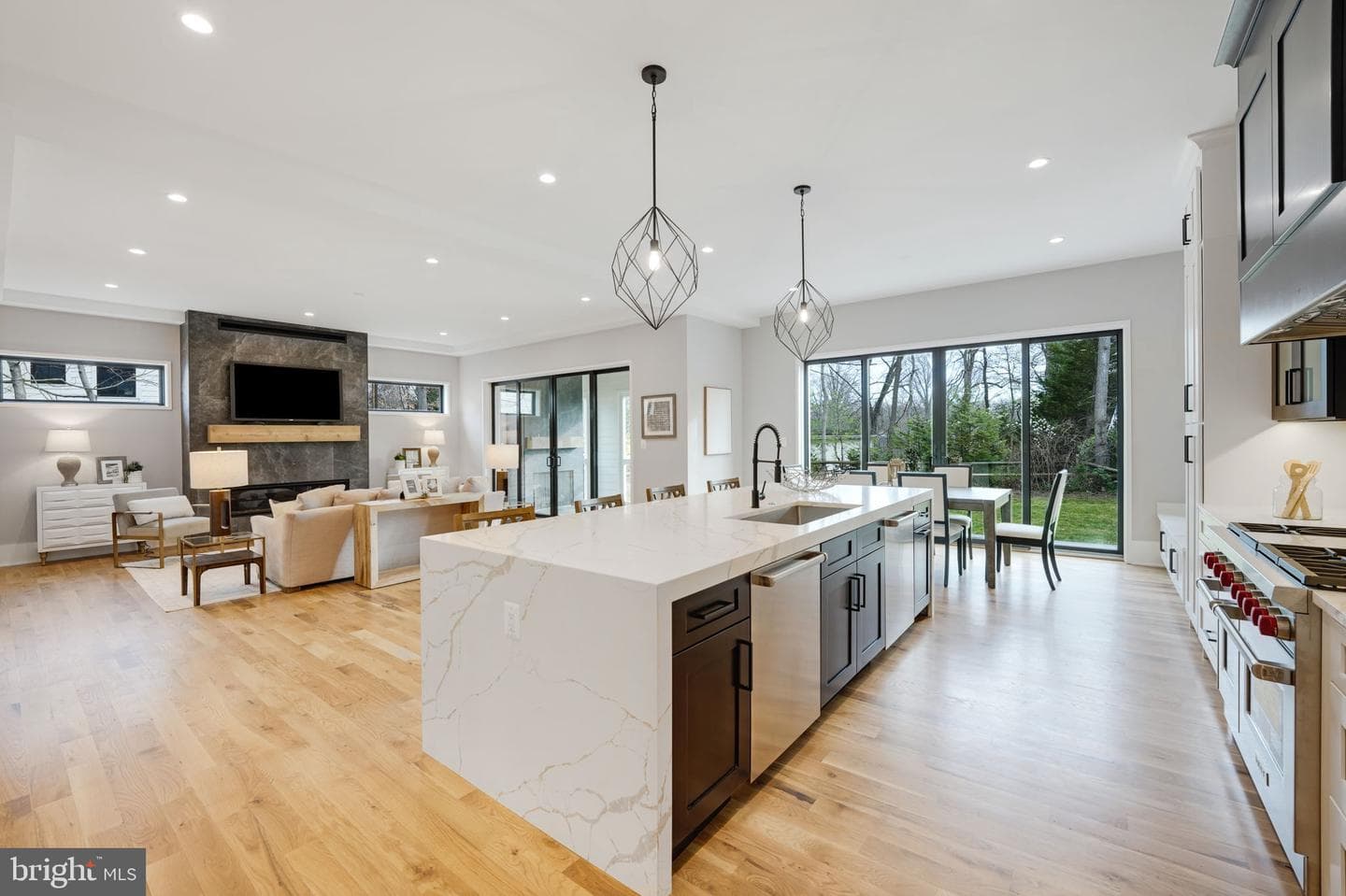 2813 N Kensington Street photo 22