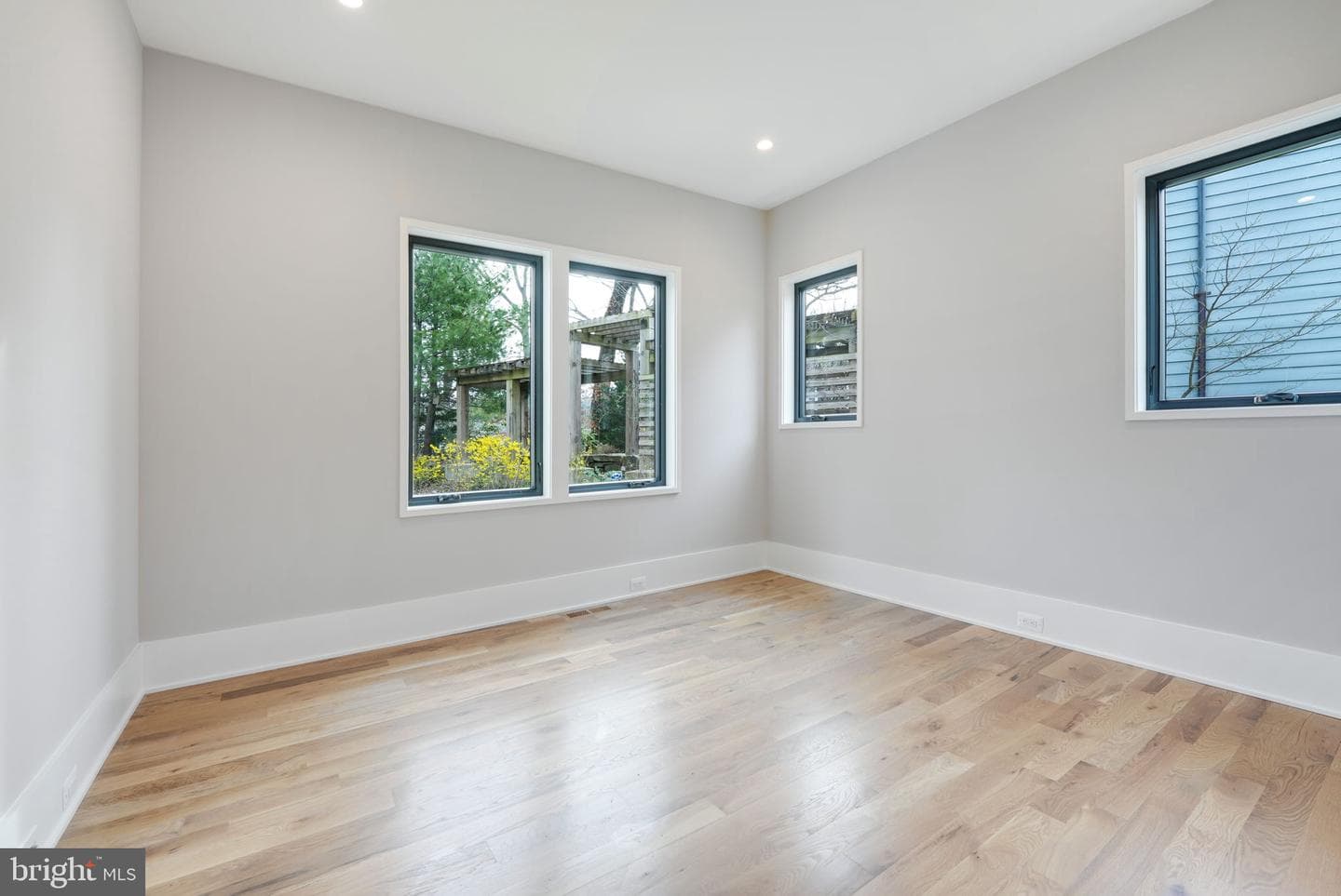 2813 N Kensington Street photo 27