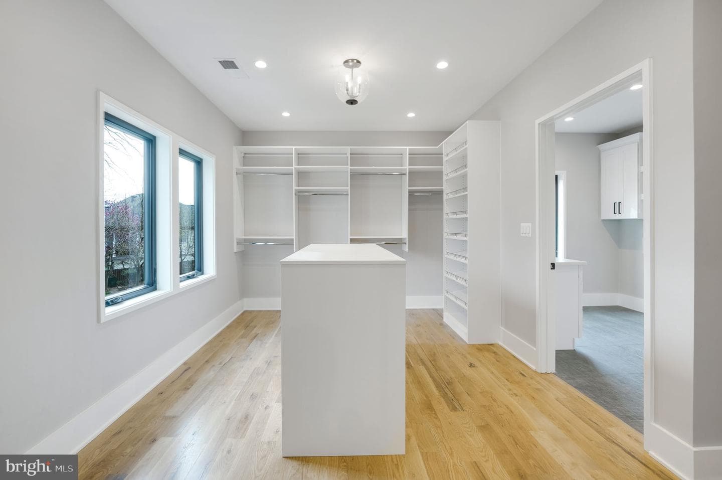 2813 N Kensington Street photo 42