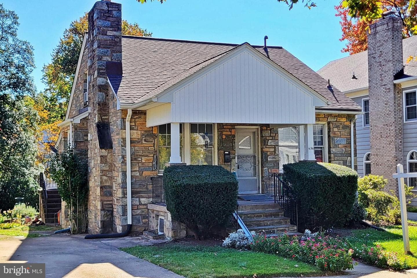 636 25th Street S photo 1
