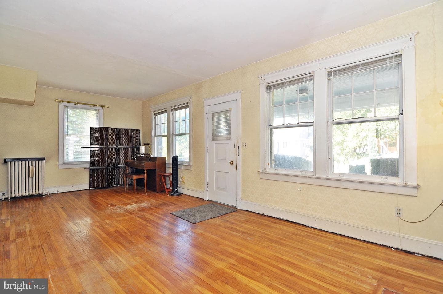 636 25th Street S photo 3